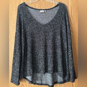 Mudd Black and White Knit Top